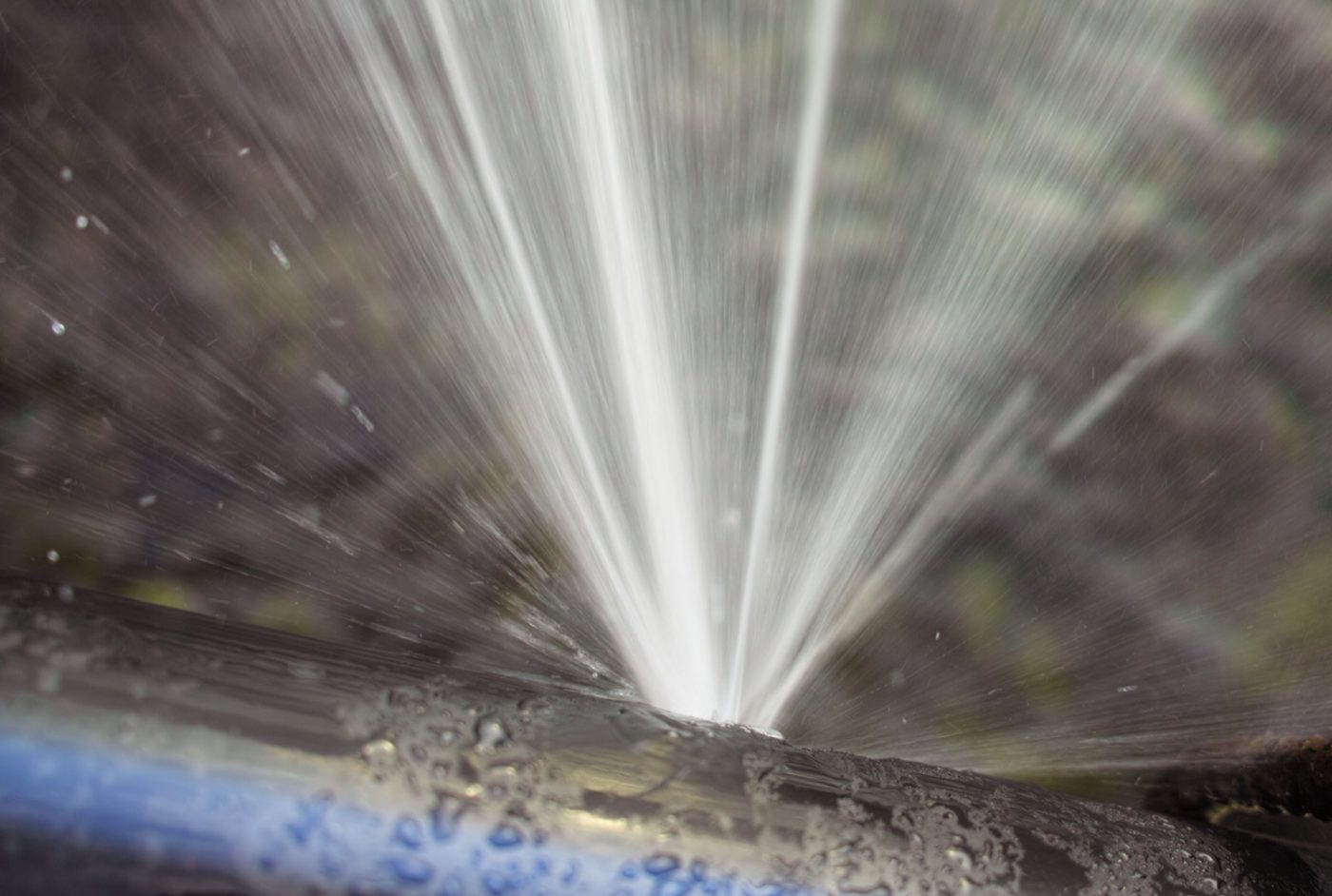 A Pipe Has Burst: What to Do in the First Ten Minutes